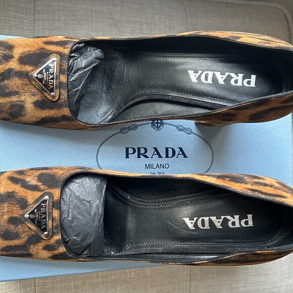 Prada Logo Plaque Suede Pump in Leopard Print, Sz 38.5 - Picture 3 of 6